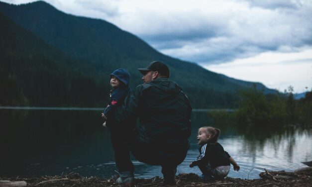 Family Bonding through Birding: Kid-Friendly Bird Watching Activities